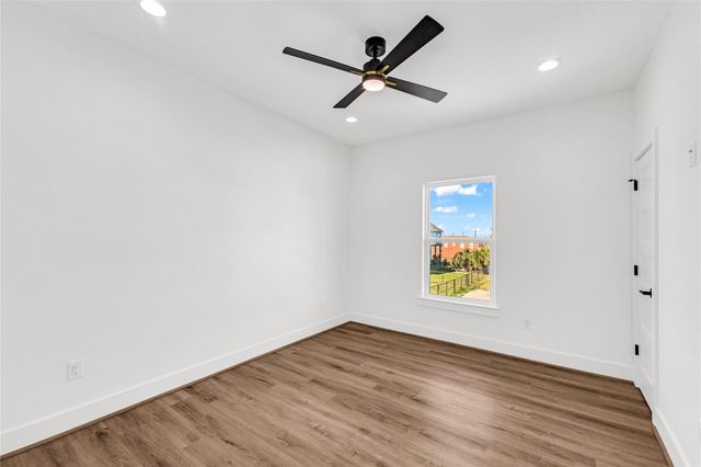 955 Wommack, Crystal Beach, TX 77650