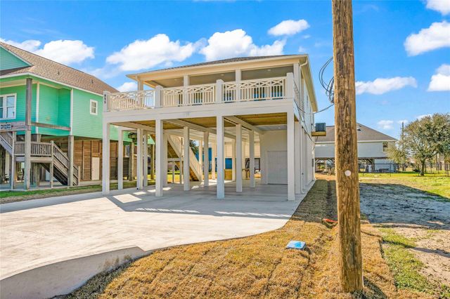 955 Wommack, Crystal Beach, TX 77650