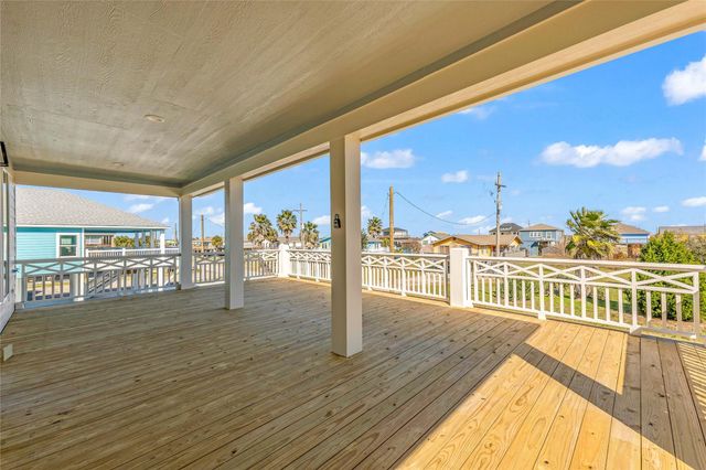 955 Wommack, Crystal Beach, TX 77650
