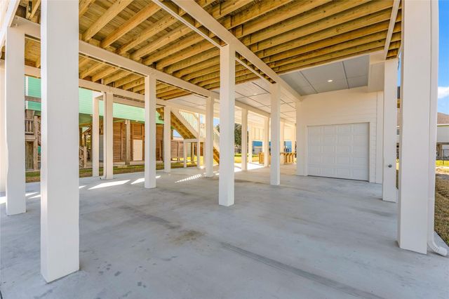 955 Wommack, Crystal Beach, TX 77650