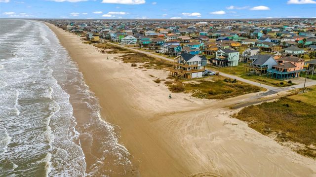 955 Wommack, Crystal Beach, TX 77650
