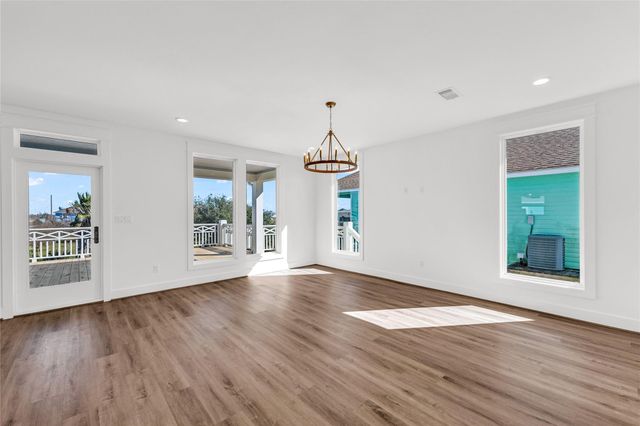 955 Wommack, Crystal Beach, TX 77650