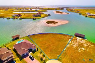 321 Chardonnay Way, Port O'connor, TX 77982