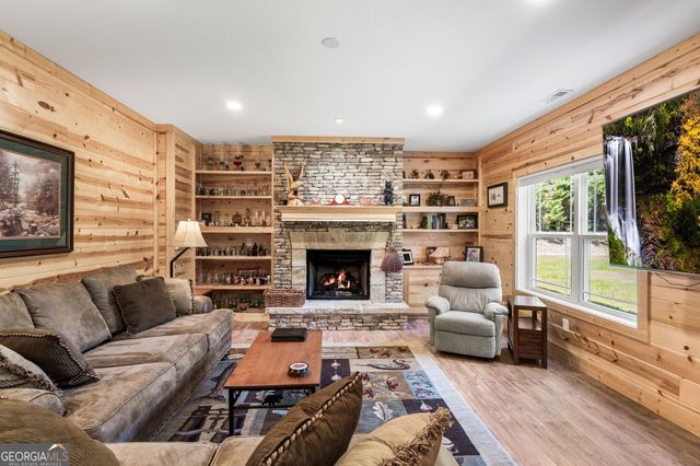 1702 Cedar Cliff Road, Hiawassee, GA 30546