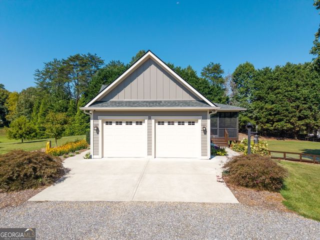 1702 Cedar Cliff Road, Hiawassee, GA 30546