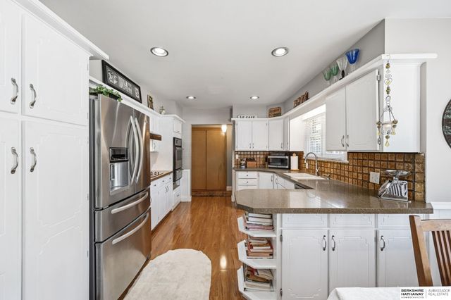 947 S Washington Street, Papillion, NE 68046