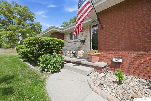 947 S Washington Street, Papillion, NE 68046