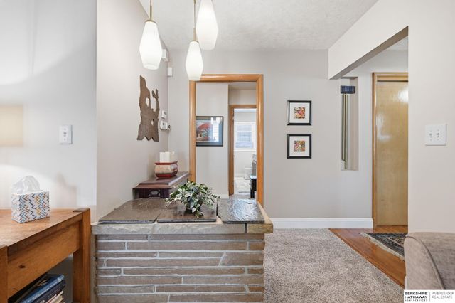947 S Washington Street, Papillion, NE 68046