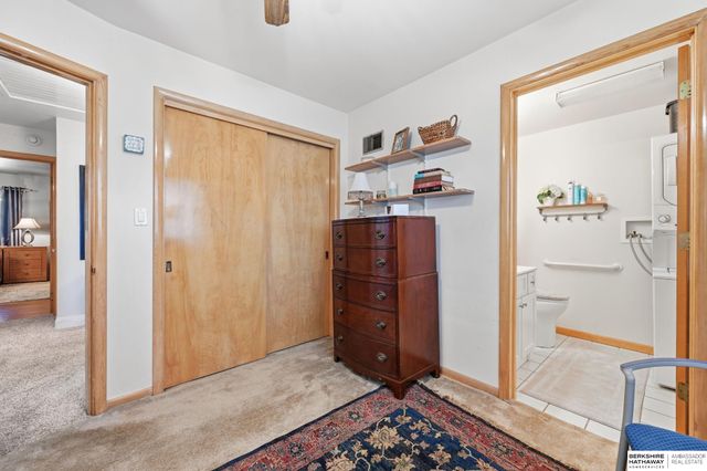 947 S Washington Street, Papillion, NE 68046