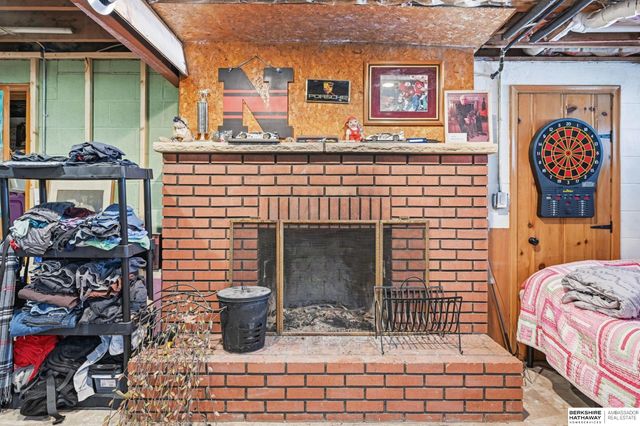 947 S Washington Street, Papillion, NE 68046