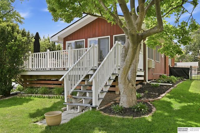 947 S Washington Street, Papillion, NE 68046