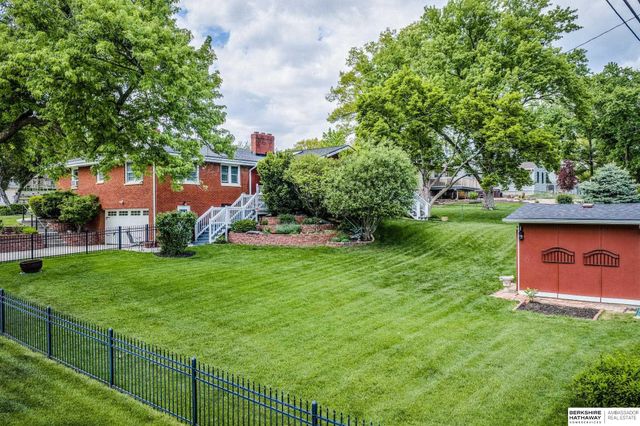 947 S Washington Street, Papillion, NE 68046