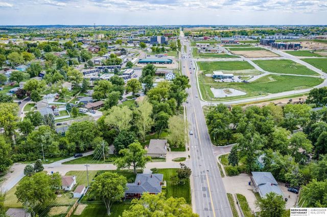 947 S Washington Street, Papillion, NE 68046
