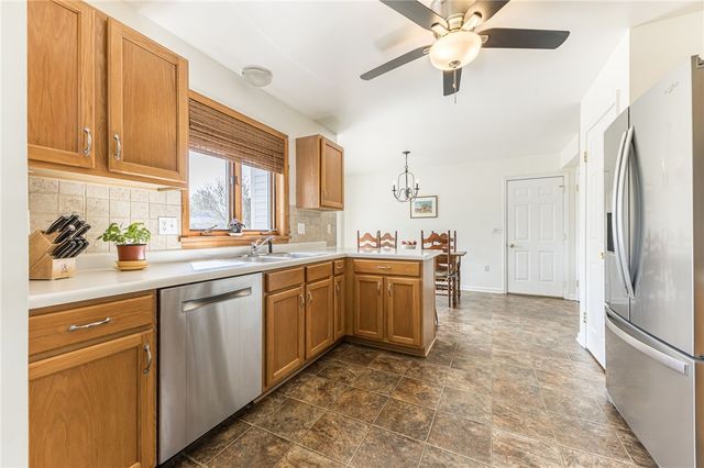 462 Dunwoody Crossing, Webster, NY 14580