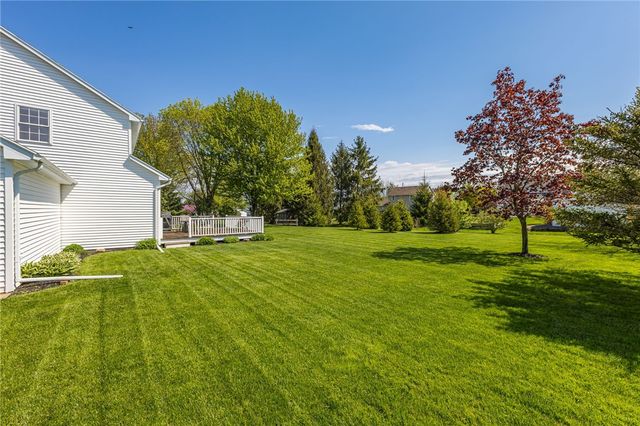462 Dunwoody Crossing, Webster, NY 14580