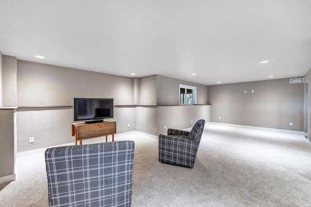392 SONG BIRD CIRCLE, Sobieski, WI 54171