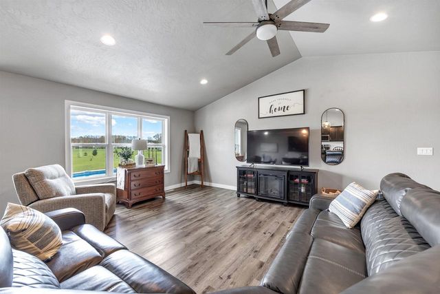 392 SONG BIRD CIRCLE, Sobieski, WI 54171