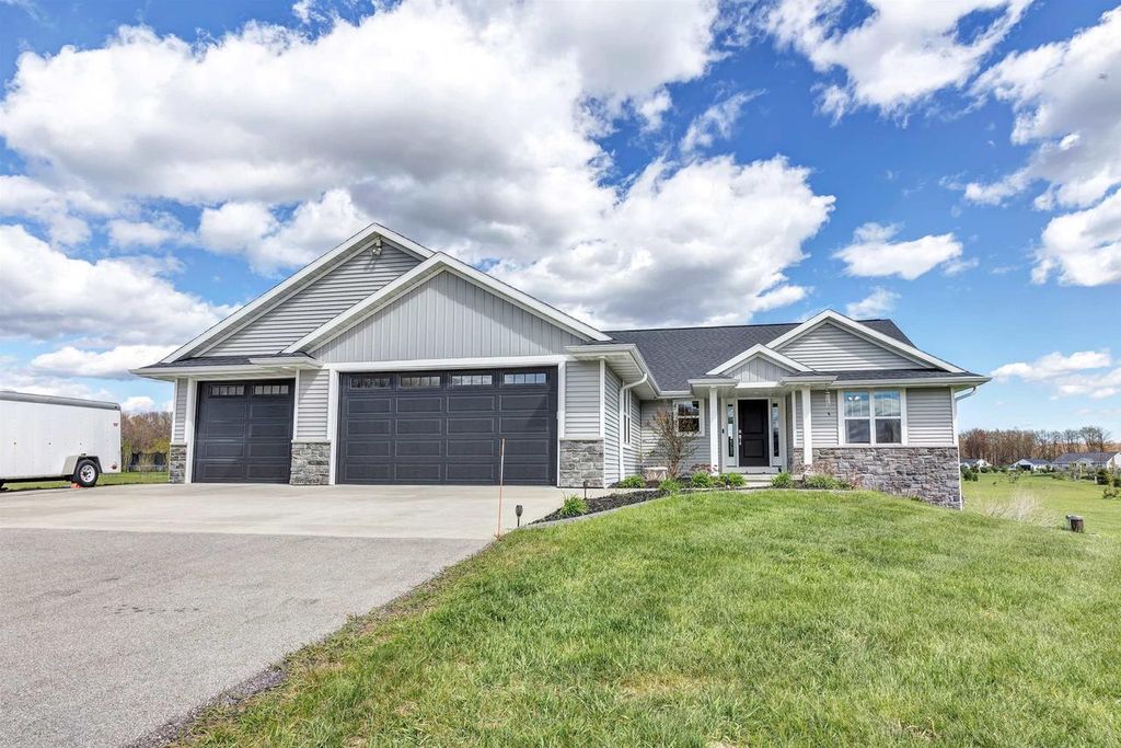 392 SONG BIRD CIRCLE, Sobieski, WI 54171