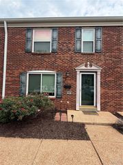 213 Charmers Court, Kirkwood, MO 63122