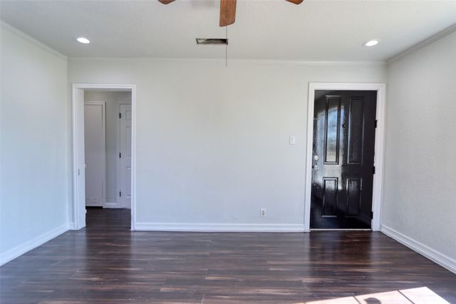 2222 Houston Street, Grand Prairie, TX 75050