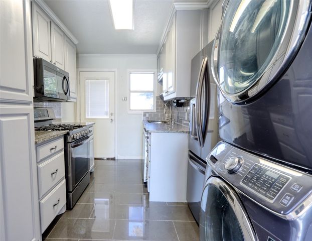 2222 Houston Street, Grand Prairie, TX 75050