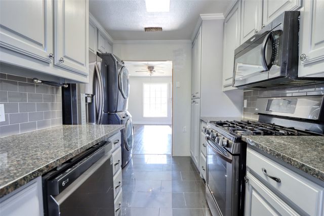 2222 Houston Street, Grand Prairie, TX 75050