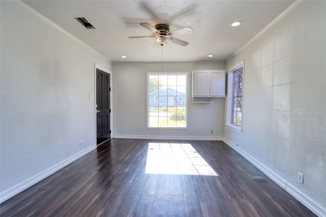 2222 Houston Street, Grand Prairie, TX 75050