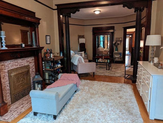 864 W Newport Avenue 2, Chicago, IL 60657