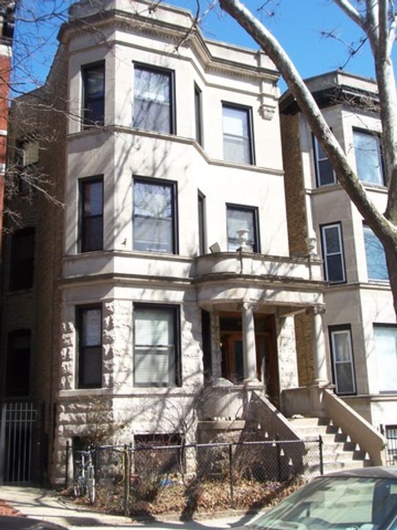 864 W Newport Avenue 2, Chicago, IL 60657