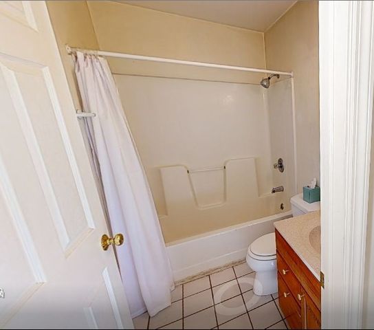 1319 Riverside Dr 400, Bridgewater, PA 15009