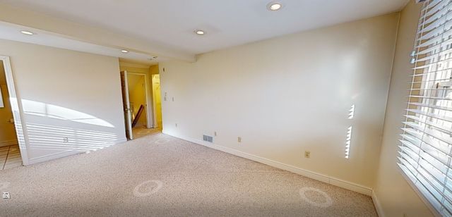 1319 Riverside Dr 400, Bridgewater, PA 15009