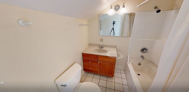 1319 Riverside Dr 400, Bridgewater, PA 15009