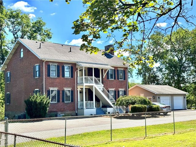 1319 Riverside Dr 400, Bridgewater, PA 15009