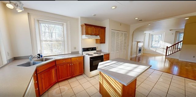 1319 Riverside Dr 400, Bridgewater, PA 15009