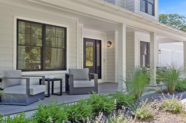 4 Squaw Road, East Hampton, NY 11937