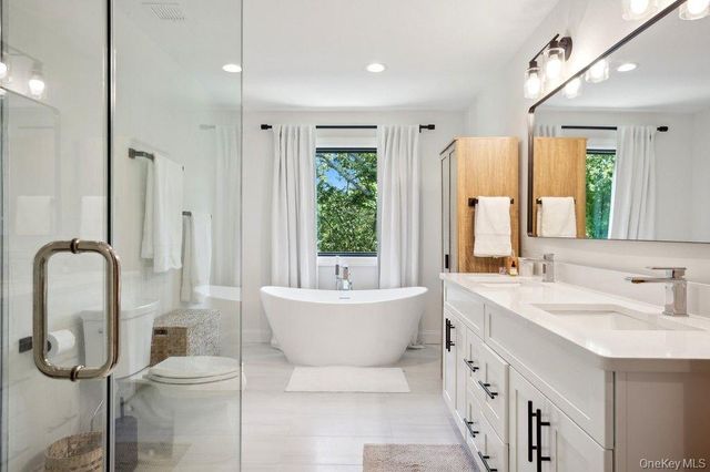 4 Squaw Road, East Hampton, NY 11937