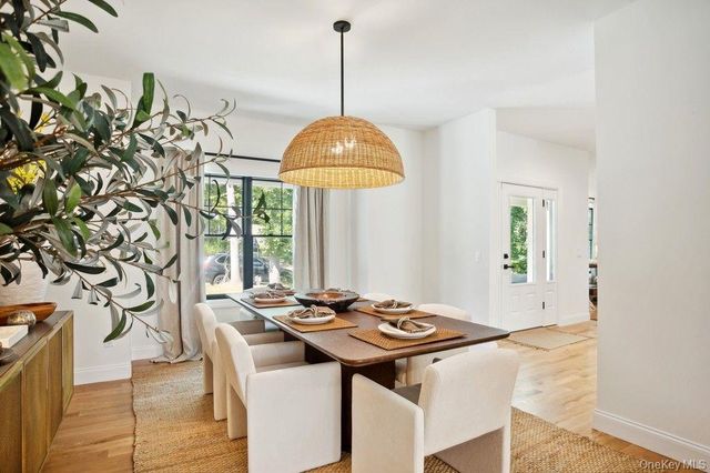 4 Squaw Road, East Hampton, NY 11937