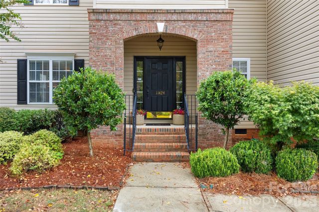 11424 Innes Court, Charlotte, NC 28277