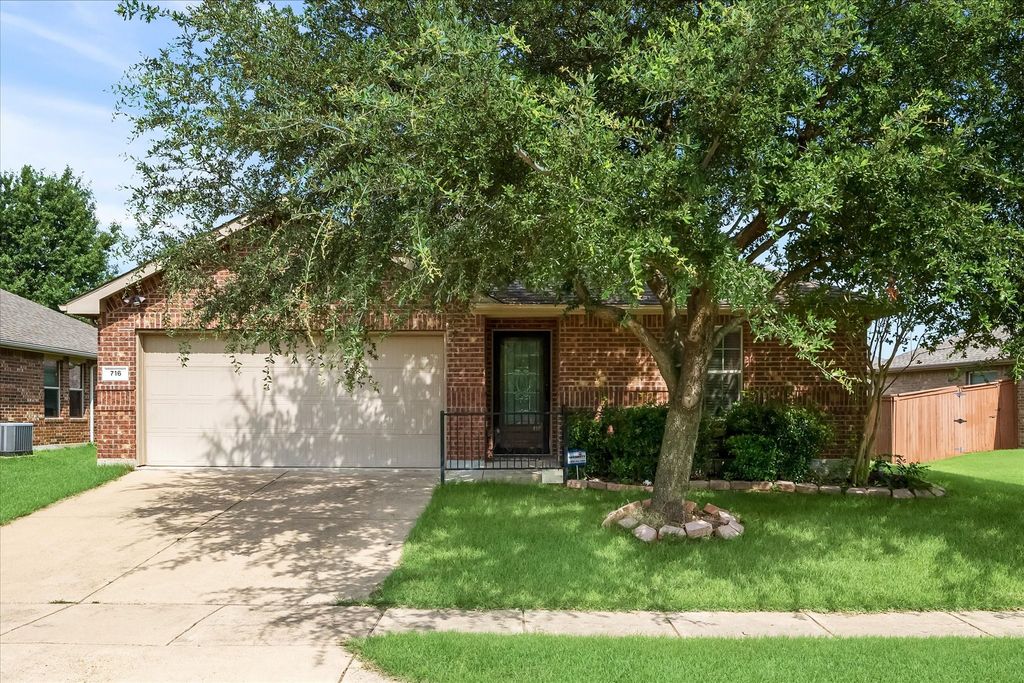 716 Harrison Lane, Lavon, TX 75166