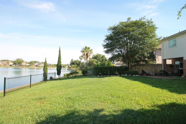 6714 Portuguese Bend Drive, Missouri City, TX 77459
