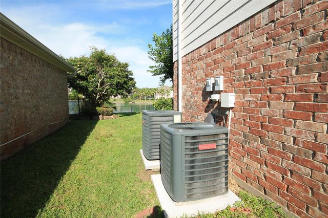 6714 Portuguese Bend Drive, Missouri City, TX 77459