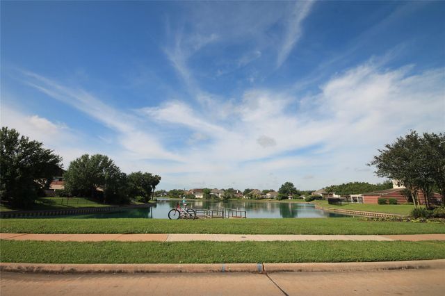 6714 Portuguese Bend Drive, Missouri City, TX 77459