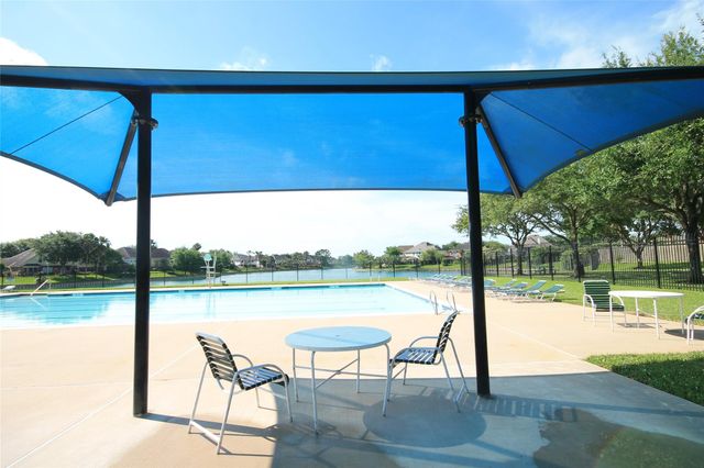 6714 Portuguese Bend Drive, Missouri City, TX 77459