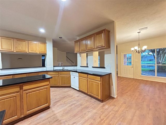 6714 Portuguese Bend Drive, Missouri City, TX 77459