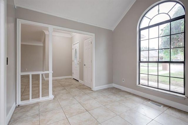 9313 Southlake Drive, Oklahoma City, OK 73159