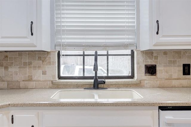 9313 Southlake Drive, Oklahoma City, OK 73159