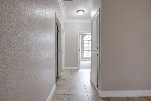 9313 Southlake Drive, Oklahoma City, OK 73159