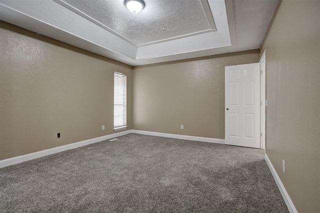 9313 Southlake Drive, Oklahoma City, OK 73159