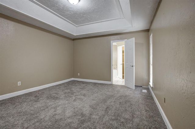 9313 Southlake Drive, Oklahoma City, OK 73159