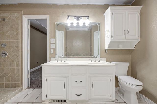 9313 Southlake Drive, Oklahoma City, OK 73159